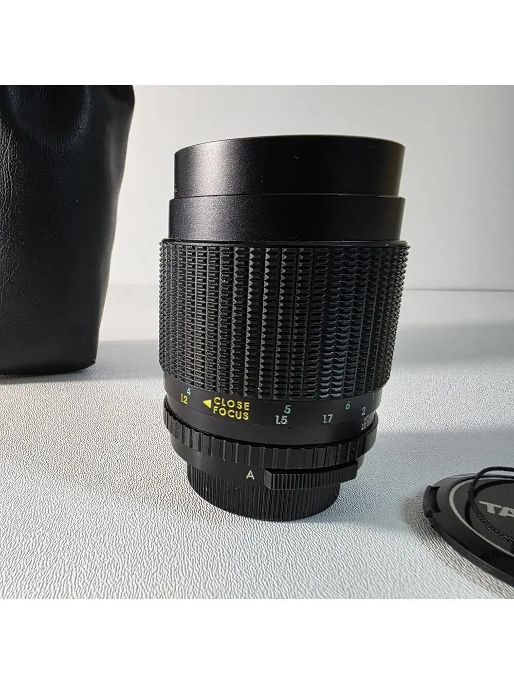 Tamron F 1:2.8/135mm Multi/C 052 Camera Lens Made in Japan M42 Mount